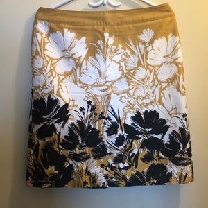 A31- Van Heusen skirt